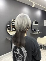 ホワイト 梅田(white) ホワイトカラー×ブラックカラー>