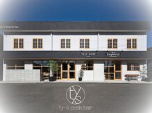 ティーズピーク(ty s peak)の雰囲気(駐車場店前4台、店裏15台、GEO裏10台、店前駐輪場あり)