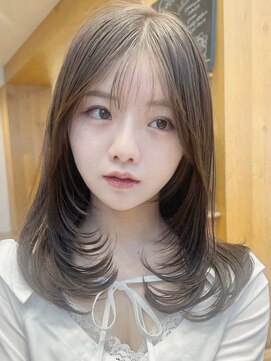 バイオレット 表参道店(Violet) 顔周りカットミディアムレイヤーハッシュカットシースルーバング