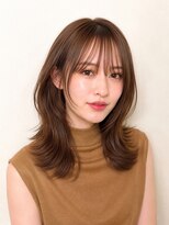 ロッカ 銀座中央通り店(LOCCA)&nbsp;骨格診断ウェーブタイプに似合うミディアムレイヤー