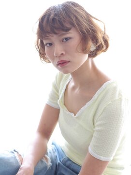 ヘアリゾート ブーケ(hair+resort bouquet) エアリー感のあるベージュカラーショート