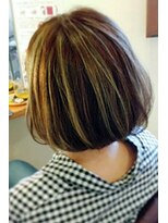 グラヴィティヘア(Gravity hair) ハイライトボブ