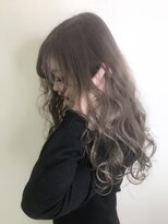 ケリーズグリーン(Kelly's Green)&nbsp;グレージュ × ハイライト