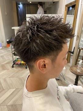 エル(EL by green) 【YUKI】ショートレイヤー×ツーブロック×刈り上げ