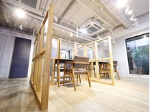 こだわりの個室空間　ー西海岸テイストな隠れ家サロンー　[船橋/京成船橋/個室]