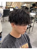 緩め波巻きパーマで自然な無造作
