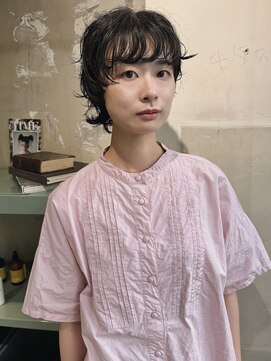ロジ(loji) マッシュウルフと、くせ毛に馴染むパーマ