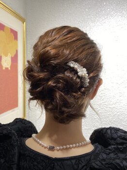 矢島美容室 西荻窪店の写真/【髪が短い方も大歓迎】何でもご相談ください。和装・洋装それぞれに合わせたヘアスタイルをご提案します！