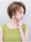 前髪長め大人ショートボブ