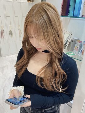 モナバイルーブル(MONA by Louvre) 【MONA名古屋駅】キャメルベージュ/デザインカラー/ハイトーン