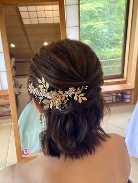 サロン Salon アイ アート カラードレスに合わせたヘアセット
