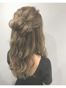 レイドバック(LAID BACK) 【LAIDBACK代官山】ルーズハーフアップ☆お団子風ハーフアップ