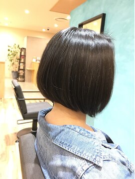 アンディヘア アオキジマ(ANDY HAIR aokijima) スタイリッシュで扱いやすい前下がりボブスタイル