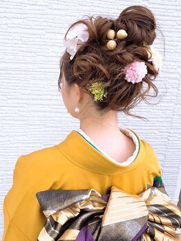 ビューティーサロン タカツカ(TAKATSUKA)の写真/着付けからヘアセット、撮影までトータルでお手伝い♪プロの技で特別な日をもっと彩り華やかに─。