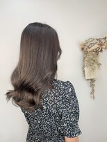 イーラ(era)&nbsp;《era》フェミニンロング　アイスラテカラー　艶ツヤ　みわ