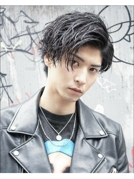 コンフィデンス 新宿3rd(confidence) 大人スパイラルパーマルードモードストリート刈り上げツーブロ