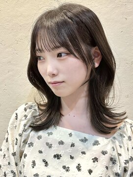 ユニコ(unico) 韓国風/レイヤー/小顔/前髪カット/髪質改善/グレージュ/透明感