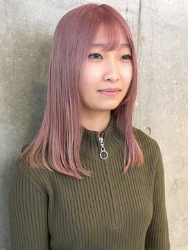 セル(CELL) ハイトーンピンクベージュ　ミディアムレイヤー　顔周りカット