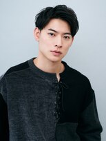 清潔感のある束感ショートアップバングツーブロックマッシュ