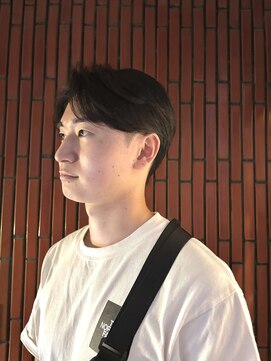 オスマン 御茶ノ水神保町店(Osmann) フェザーパーマグレーブルーカラー刈り上げショートバング