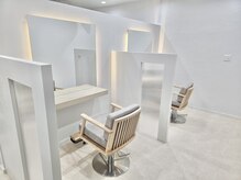 リトル 柏(little)の雰囲気（全席半個室の落ち着く空間でくつろいで施術できます☆）