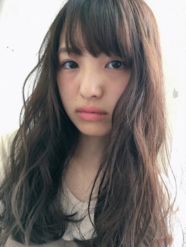 チェルシー 表参道 学生限定　直毛にパーマをかけるなら、ゆるめでとれにくいパーマ