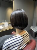 ウエイト低めショートボブ
