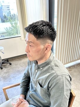 ザ オーダー(THE ORDER) メンズベリーショートスキンフェードカットバーバースタイル