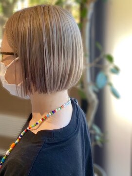 リノショアーズ 日本大通り店(RINOSHORES) 20代30代40代ブリーチありなし艶感カラー透明感ナチュラルカラー