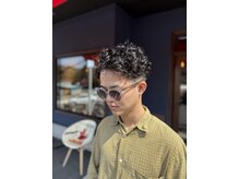 バーバー アカダマ