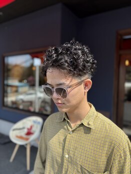 バーバー アカダマの写真/トレンドを抑えつつ、あなたに似合うstyleをご提案。一人ひとりの個性を活かしたスタイルを創ります◆