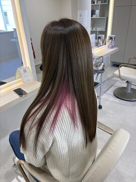 ルシエバイファブリック(Lucie by fabrique) さりげないピンクインナーカラー