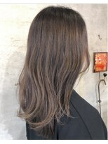 アティック ヘアーデザインアンドリラクゼーション(attic hair design&relaxation)&nbsp;グレーベージュ