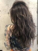 ヘアーアンドメイク ファット(Hair&Make PHAT) ゆるふわウェーブグレージュハイライトカラー10代20代30代