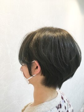 ジーナ 銀座(Zina) 小顔オリーブカラーボブルフハイライトカラークールショート