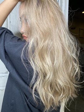 カラーズ(PRIVATE HAIR SALON COLOR'S) 【カラーリスト小栗】ハイトーン◎プラチナブロンド