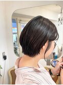 大人可愛い前下がり前髪あり黒髪ショートボブ似合わせカット30代