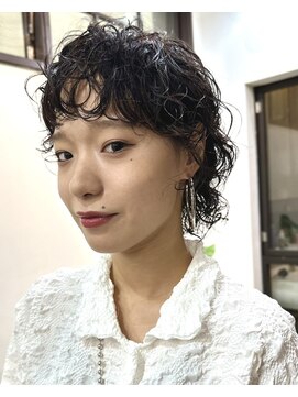 ナループロアオハナ(Nalu pu loa ohana) ウルフパーマ/スパイラルパーマ/レイヤーパーマ/ウルフカット