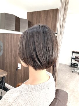 ミミックヘアー(MiMic hair) ドライで収まるショートボブ