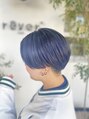 レヴェヘアプラス(rever hair)&nbsp;青メッシュでハンサムショートに！
