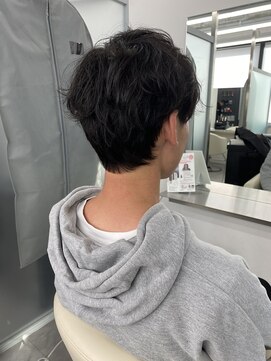 ジエクト アイロ 江坂駅前店(The Ect ilo) 緩めスパイラルパーマ メンズパーマ 似合わせカット