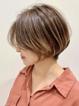 ピークアブー 原宿ハラカド(PEEK-A-BOO) 大人ショートボブ/絶壁解消/癖毛くせ毛多毛/ハイライトカラー