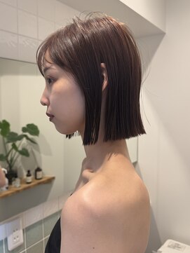 ラフ 新宿(Laff) 切りっぱなしボブ　前下がりボブ　縮毛矯正　髪質改善　大人ボブ