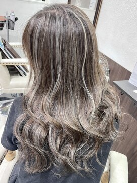 ベルヘアーデザイン 堺東(Belle hair Design) ハイライトレイヤーカット外国人風イルミナカラー20代30代40代