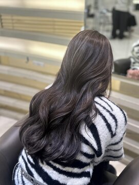 エン(en.) コントラストハイライトデザイン グレージュ