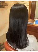 シルクのような輝きを放つ極上艶髪ミディアム【056スタイル】