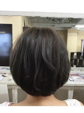 ホーリーモーリー(HOLY MOLY) 外国人風カラー