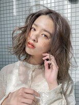 マグノリア(MAGNOLIA) かかりにくい髪にかけるエアリーミディホワイトアッシュパーマ