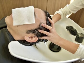 ルナ 深沢店(LUNA)の写真/ヘッドスパ ¥2,040～★頭皮診断カウンセリングであなたのお悩みに合わせたヘッドスパをご提供いたします！