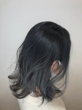 ブルーノ 東員店(BRUNO) 暗髪で秋らしく、外国人風グラデーションカラー